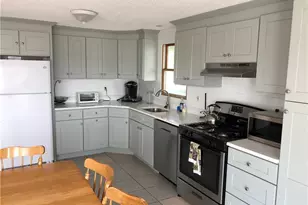8 Seascape Ave, Middletown, RI 02842 - Photo 2