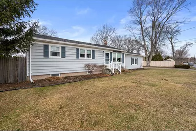 109 Hawksley Avenue, Warwick, RI 02889 - Photo 26