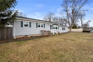 109 Hawksley Ave, Warwick, RI 02889 - Photo 26