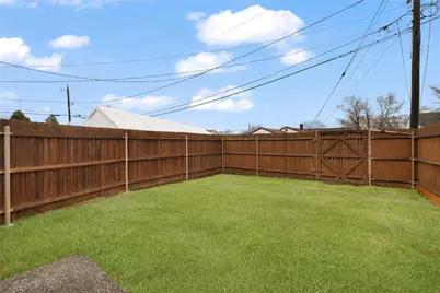 20 Cleveland Street, West Warwick, RI 02893 - Photo 22