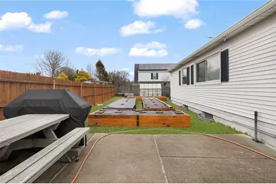 20 Cleveland Street, West Warwick, RI 02893 - Photo 26