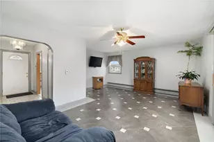 20 Cleveland St, West Warwick, RI 02893 - Photo 4