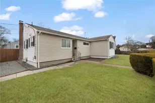 20 Cleveland St, West Warwick, RI 02893 - Photo 30