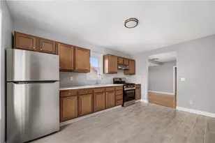 35 Central St, Lincoln, RI 02838 - Photo 14