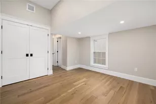 14 Sherman St, Newport, RI 02840 - Photo 34