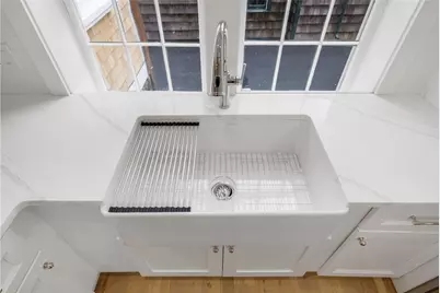 14 Sherman Street, Newport, RI 02840 - Photo 12