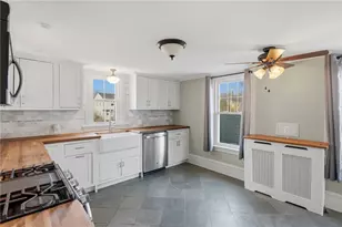 493 Turnpike Ave, Portsmouth, RI 02871 - Photo 1