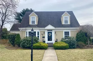 46 N Country Club Dr, Warwick, RI 02888 - Photo 1