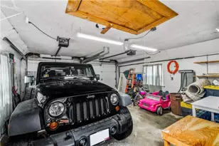 46 N Country Club Dr, Warwick, RI 02888 - Photo 34