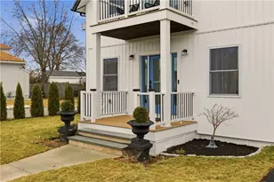 269 Bellman Ave, Warwick, RI 02889 - Photo 4