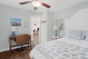 70 Carroll Ave, Newport, RI 02840 - Photo 6