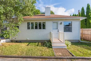 137 Kingstown Rd, Narragansett, RI 02882 - Photo 1