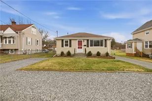 960 Lees River Ave, Somerset, MA 02726 - Photo 2