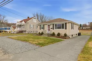 960 Lees River Ave, Somerset, MA 02726 - Photo 4