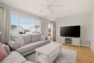 960 Lees River Ave, Somerset, MA 02726 - Photo 8