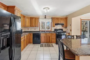 44 Village Ave, Cranston, RI 02920 - Photo 22