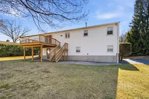 44 Village Ave, Cranston, RI 02920 - Photo 4