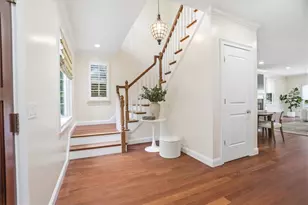 32 Mt Ave, Providence, RI 02906 - Photo 4