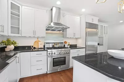32 Mount Avenue, Providence, RI 02906 - Photo 14