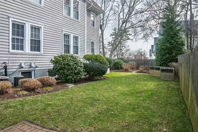 121 Governor Street #1, Providence, RI 02906 - Photo 30