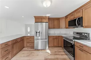 95 Sherman Ave, South Kingstown, RI 02892 - Photo 4