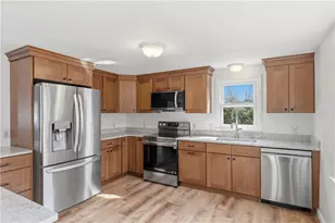 95 Sherman Ave, South Kingstown, RI 02892 - Photo 2