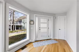 14 S Trail, Narragansett, RI 02882 - Photo 6