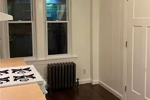 121 Rutherglen Ave, Providence, RI 02907 - Photo 12