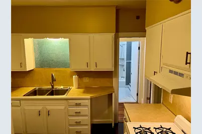 121 Rutherglen Avenue, Providence, RI 02907 - Photo 14