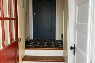 121 Rutherglen Ave, Providence, RI 02907 - Photo 16