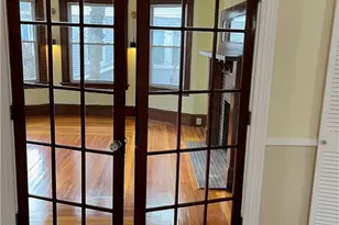 121 Rutherglen Ave, Providence, RI 02907 - Photo 8