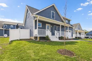 42 Vespia Ln, South Kingstown, RI 02879 - Photo 1