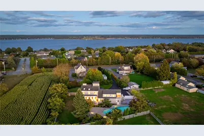 2040 East Main Road, Portsmouth, RI 02871 - Photo 4