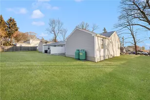 8 Deluca St, Johnston, RI 02919 - Photo 30