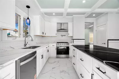 15 Redfern Street, North Providence, RI 02911 - Photo 4