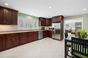 117 Moccasin Trail, Cranston, RI 02921 - Photo 12