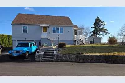 4 Heritage Circle, Johnston, RI 02919 - Photo 2