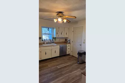 4 Heritage Circle, Johnston, RI 02919 - Photo 8