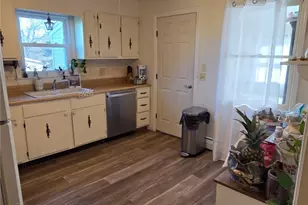 4 Heritage Cir, Johnston, RI 02919 - Photo 6