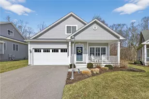265 Wickford Ct, North Kingstown, RI 02852 - Photo 2