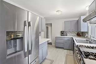 220 Heritage Rd, North Kingstown, RI 02852 - Photo 14