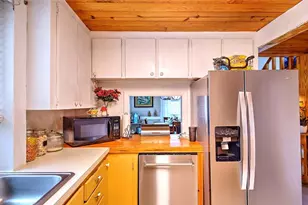 121 Jenckes Hill Rd, Lincoln, RI 02865 - Photo 16