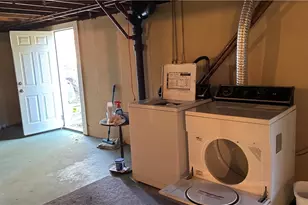 2 Woodcrest Dr, Cumberland, RI 02864 - Photo 46