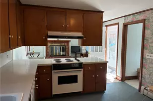 2 Woodcrest Dr, Cumberland, RI 02864 - Photo 8