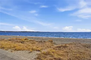 77 Walnut St, Portsmouth, RI 02871 - Photo 4