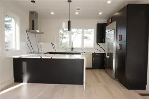 152 Colonial Rd, Providence, RI 02906 - Photo 14