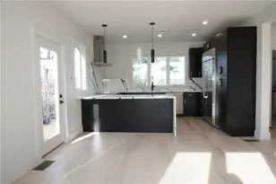 152 Colonial Rd, Providence, RI 02906 - Photo 12