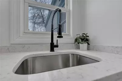 115 Campbell Avenue, East Providence, RI 02916 - Photo 4