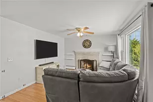 150 Greenmeadow Cir, North Kingstown, RI 02852 - Photo 6