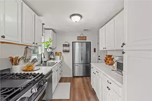 150 Greenmeadow Cir, North Kingstown, RI 02852 - Photo 12